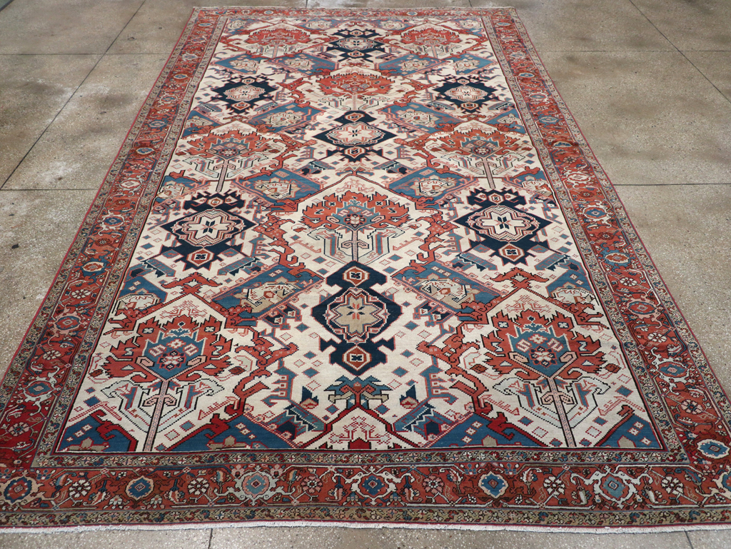 Antique Persian Heriz Carpet, No.31965 - Gsblank