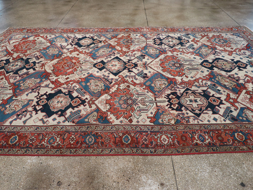 Antique Persian Heriz Carpet, No.31965 - Gsblank