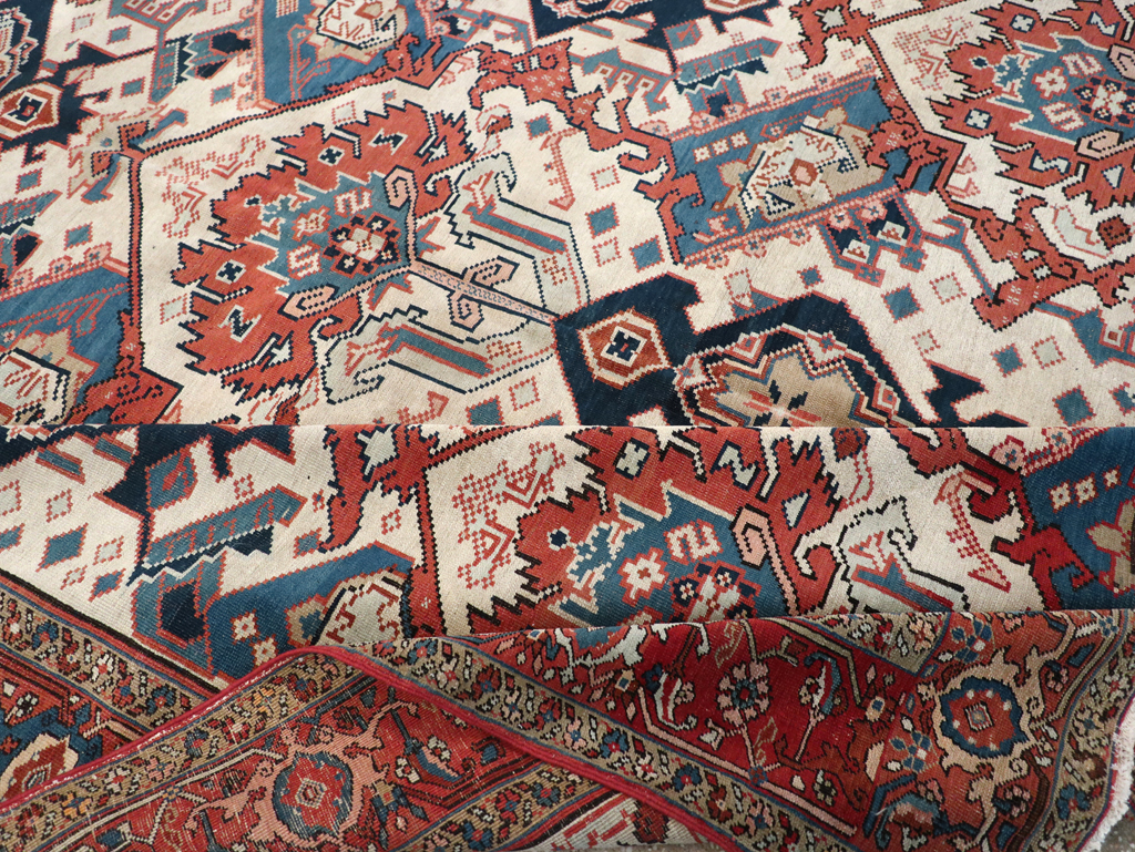 Antique Persian Heriz Carpet, No.31965 - Gsblank