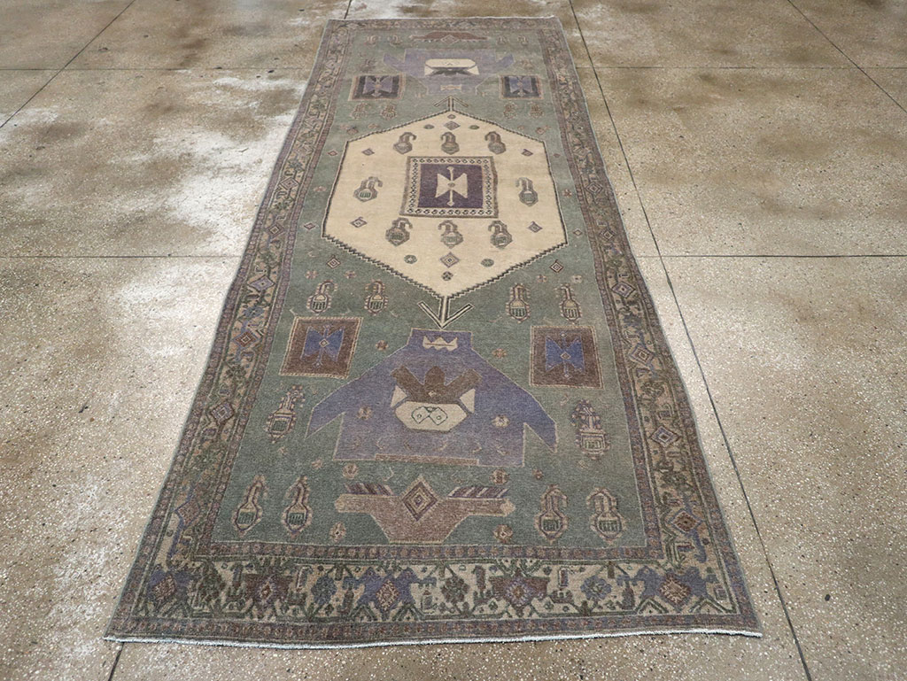 Vintage Persian Bidjar Runner, No.31979 - Gsblank