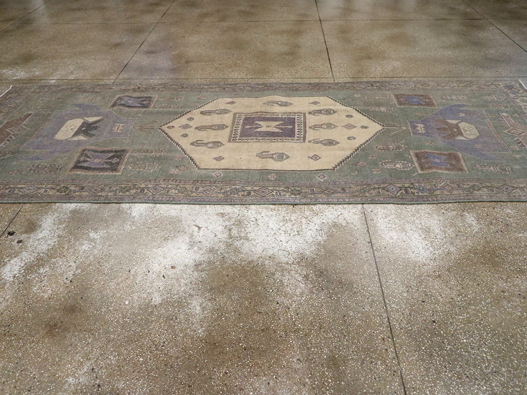 Vintage Persian Bidjar Runner, No.31979 - Gsblank