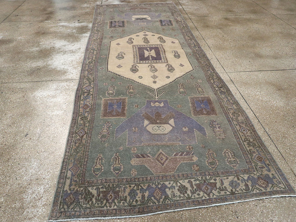 Vintage Persian Bidjar Runner, No.31979 - Gsblank