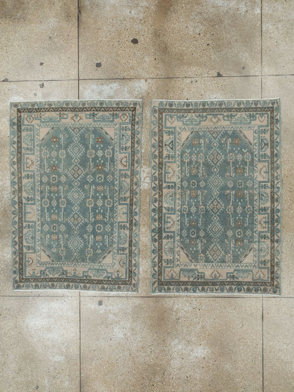 Vintage Persian Malayer Throw Rug (Pair: 1 of 2), No.31987 - Gsblank