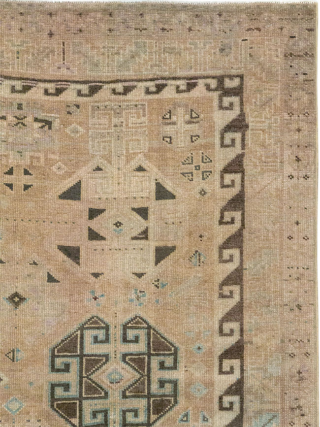 Vintage Persian Lori Accent Rug, No.31995 - Gsblank