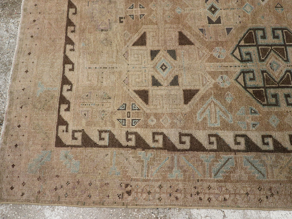 Vintage Persian Lori Accent Rug, No.31995 - Gsblank