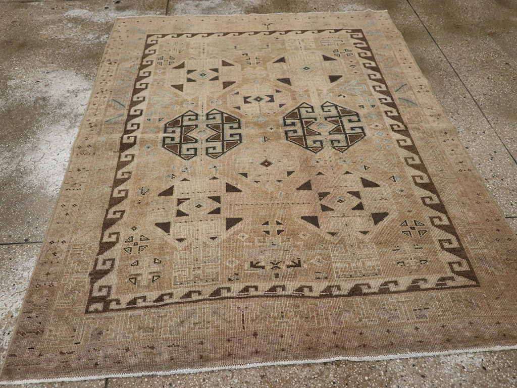 Vintage Persian Lori Accent Rug, No.31995 - Gsblank