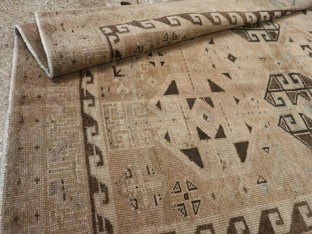 Vintage Persian Lori Accent Rug, No.31995 - Gsblank