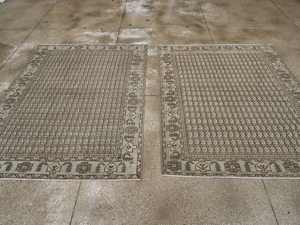 Vintage Persian Veece Accent Rug (Pair: 2 of 2), No.32000 - Gsblank