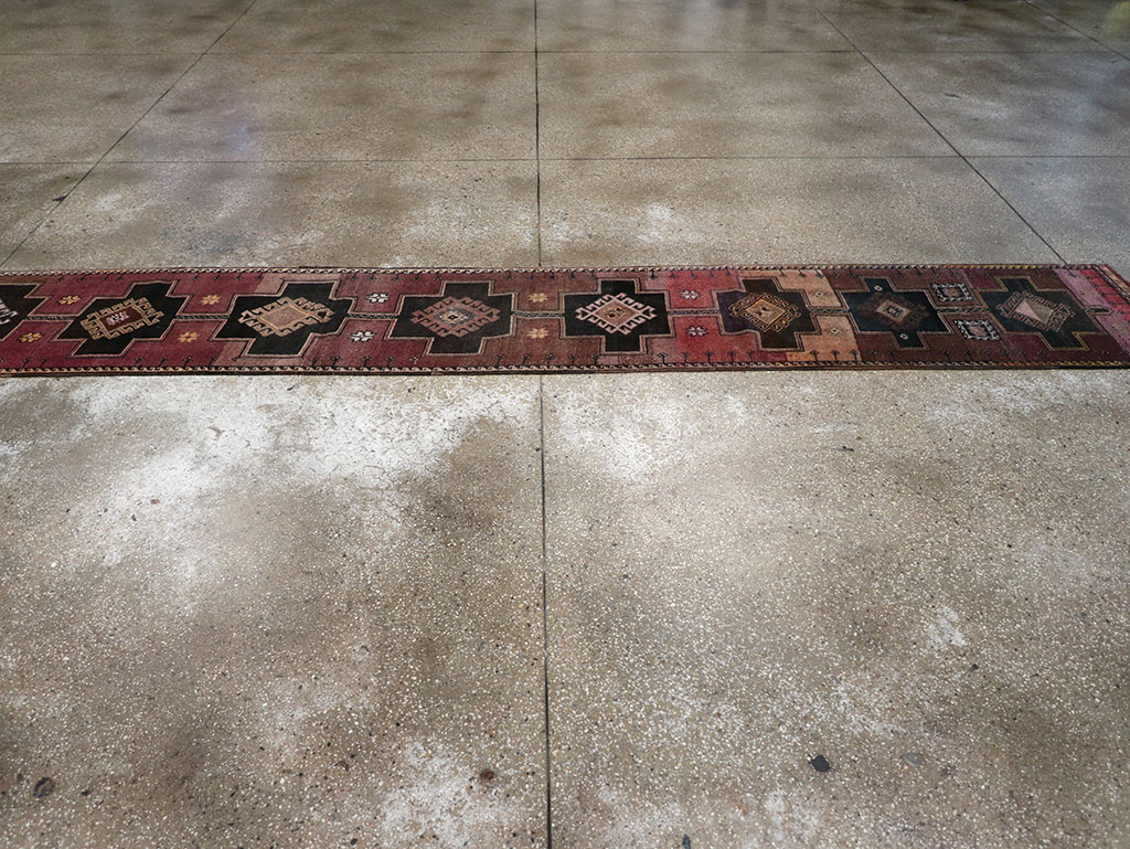 Vintage Turkish Anatolian Long Runner, No.32004 - Gsblank