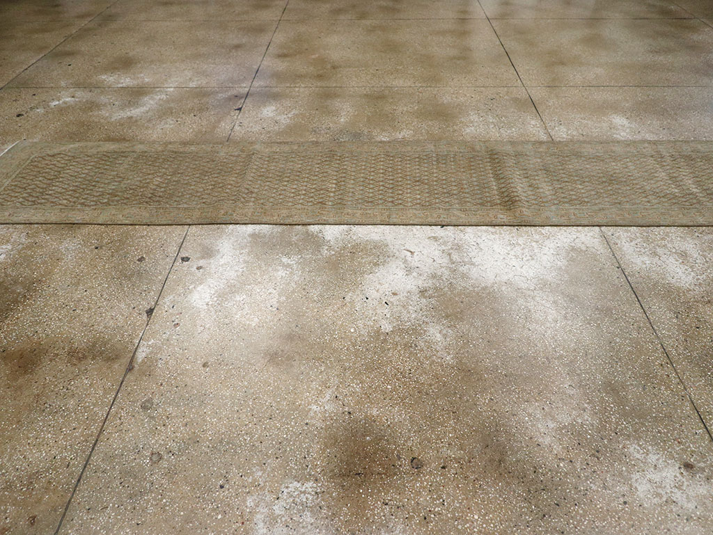 Antique Persian Mahal Long Runner, No.32080 - Gsblank