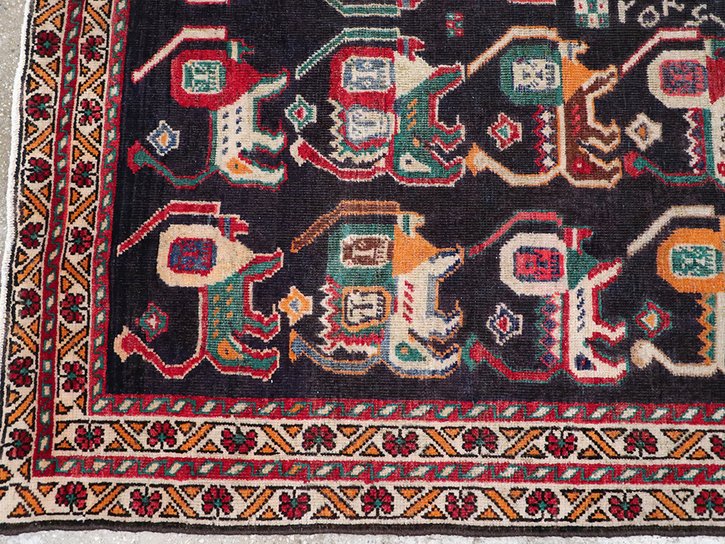 Vinatge Persian Shiraz Pictorial Accent Rug, No.32090 - Gsblank