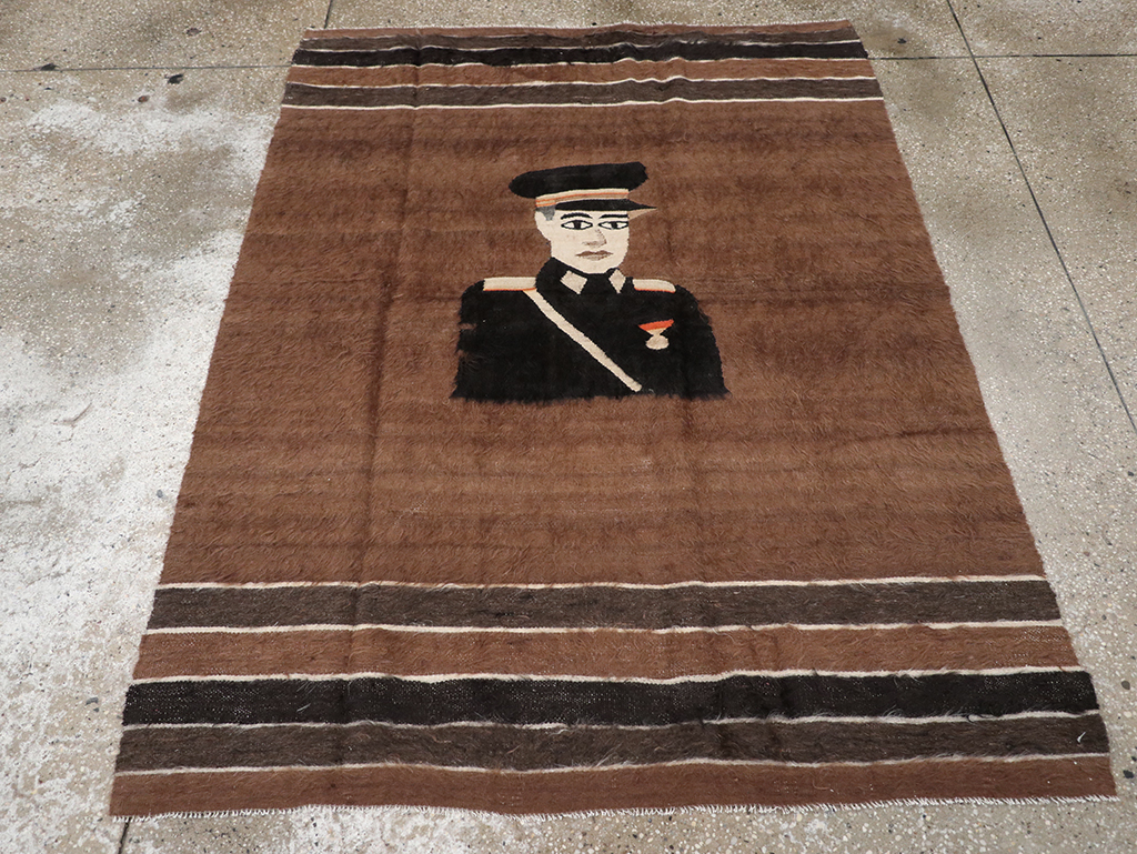 Vintage Turkish Mohair Pictorial Accent Rug, No.32105 - Gsblank