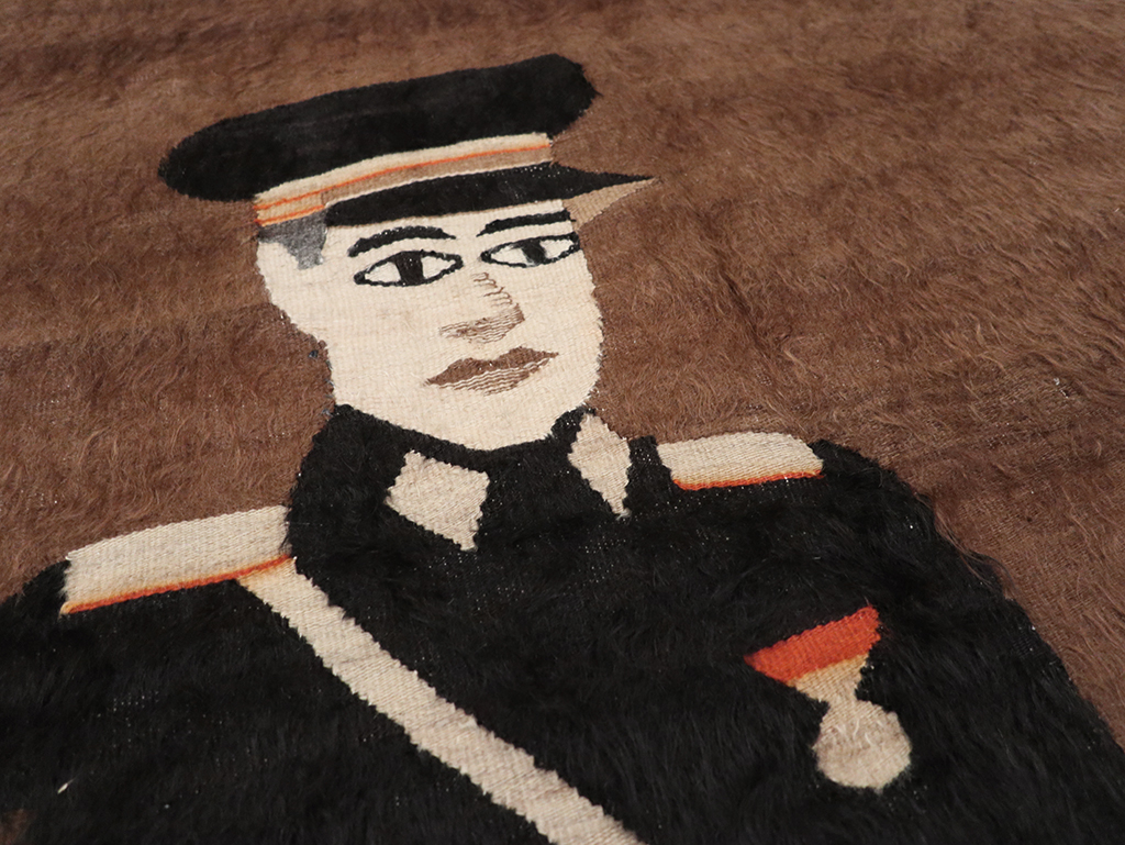 Vintage Turkish Mohair Pictorial Accent Rug, No.32105 - Gsblank