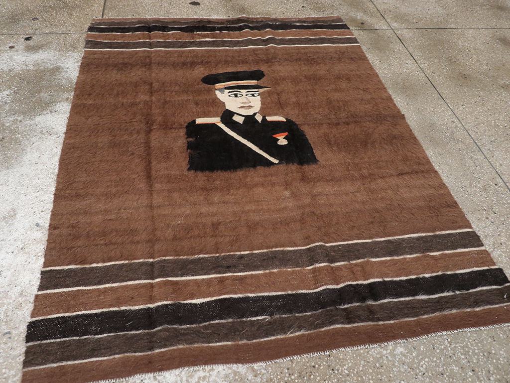 Vintage Turkish Mohair Pictorial Accent Rug, No.32105 - Gsblank