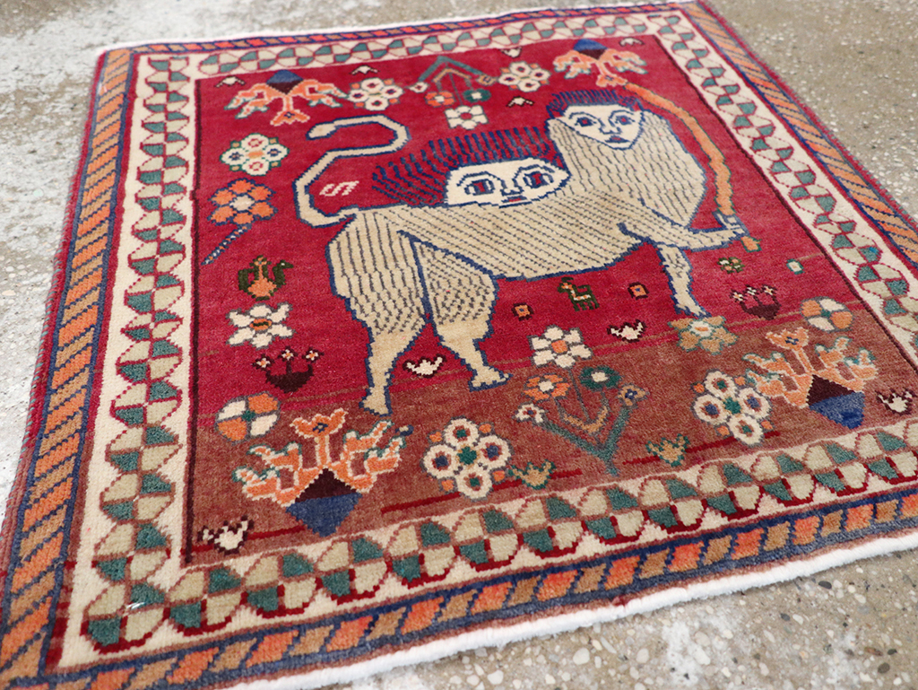 Vintage Persian Shiraz Pictorial Throw Rug, No.32107 - Gsblank
