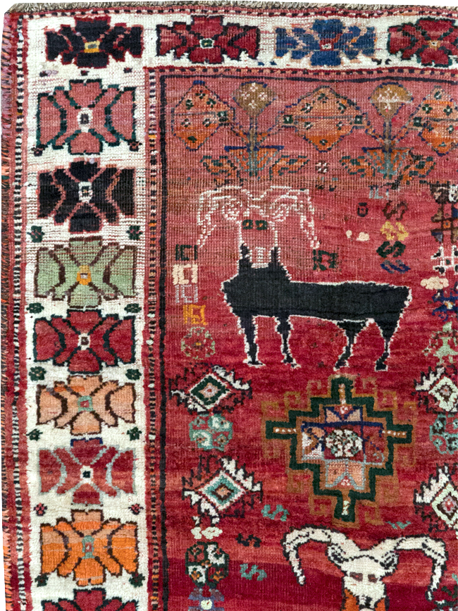 Vintage Persian Tabriz Pictorial Rug, No.32146 - Gsblank