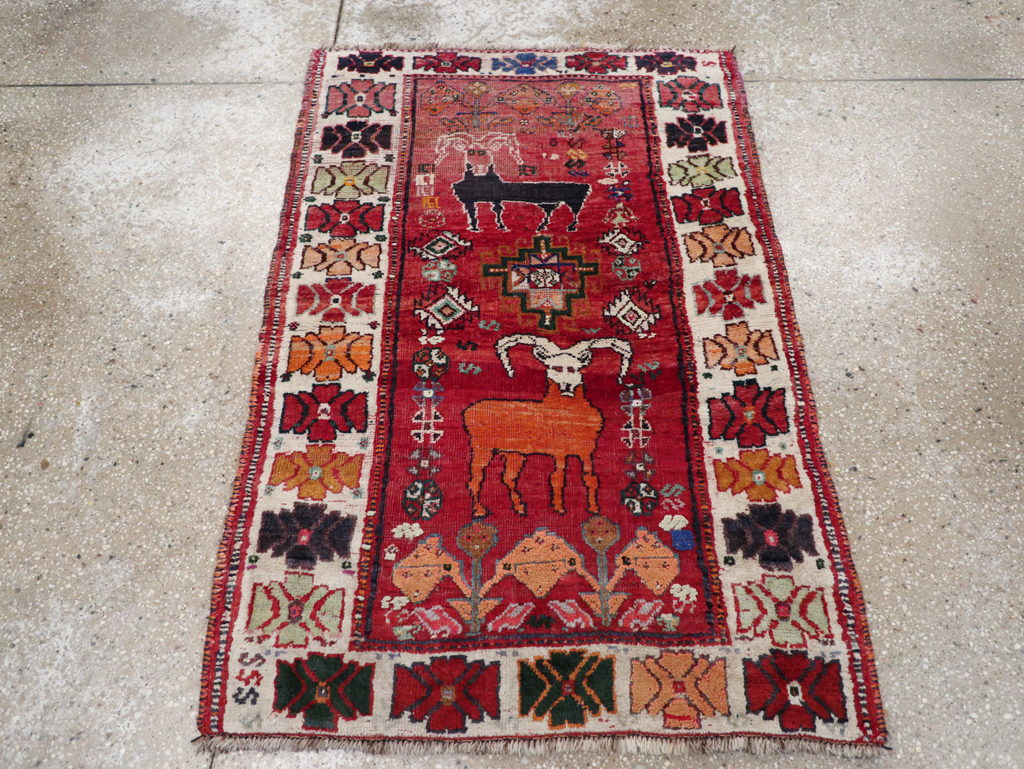 Vintage Persian Tabriz Pictorial Rug, No.32146 - Gsblank