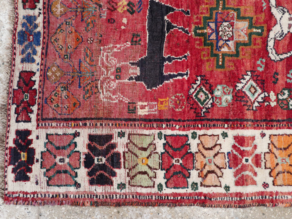 Vintage Persian Tabriz Pictorial Rug, No.32146 - Gsblank