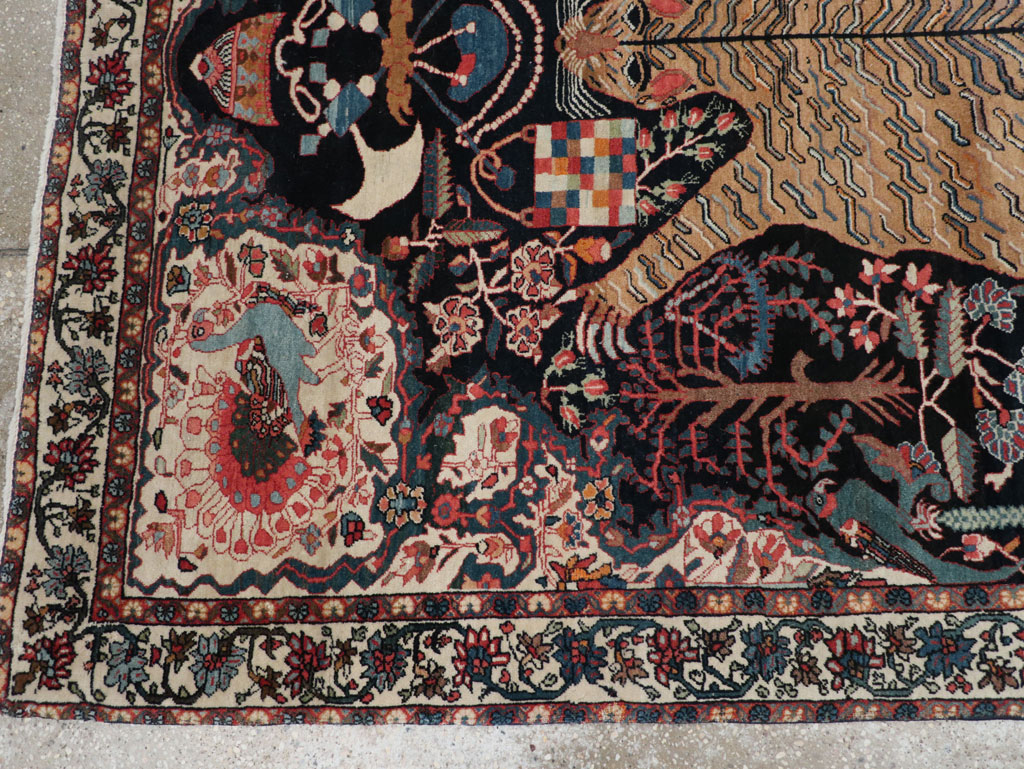 Antique Persian Sarouk Fereghan Pictorial Accent rug, No.32173 - Gsblank