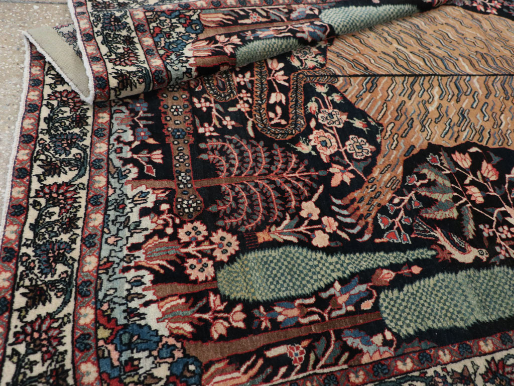 Antique Persian Sarouk Fereghan Pictorial Accent rug, No.32173 - Gsblank