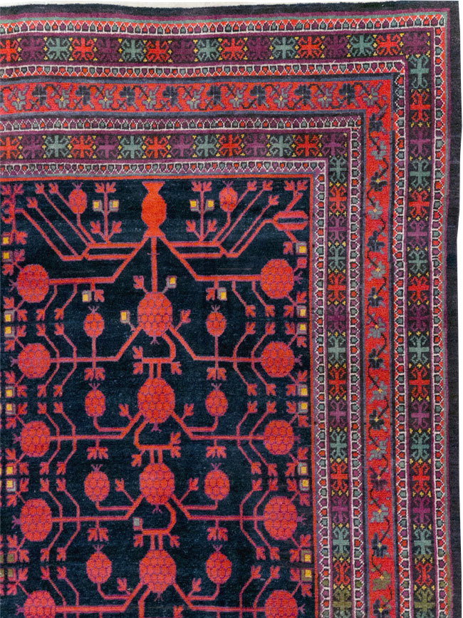 Antique East Turkestan Khotan Long and Narrow Gallery Carpet, No.32195 - Gsblank
