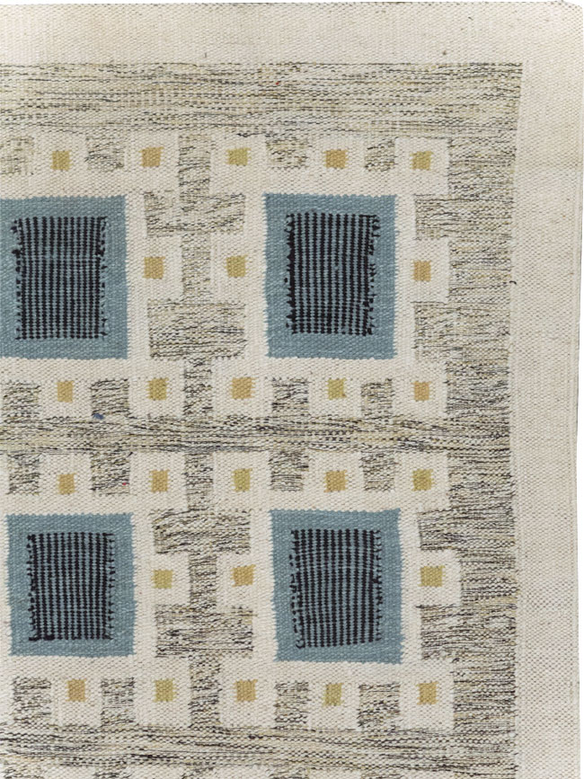 Swedish Inspired Contemporary Turkish Flatweave Accent Rug, No.32200 - Gsblank