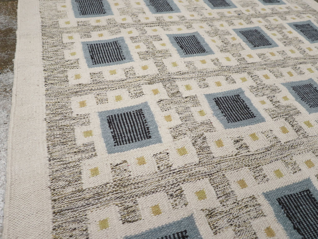 Swedish Inspired Contemporary Turkish Flatweave Accent Rug, No.32200 - Gsblank