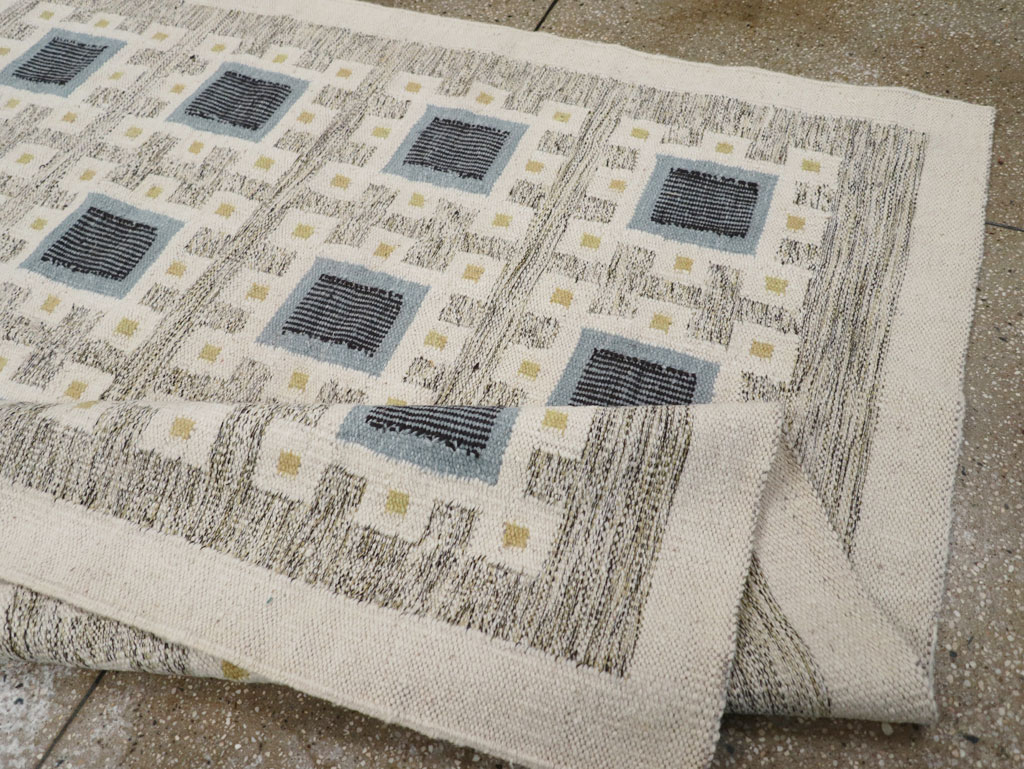 Swedish Inspired Contemporary Turkish Flatweave Accent Rug, No.32200 - Gsblank