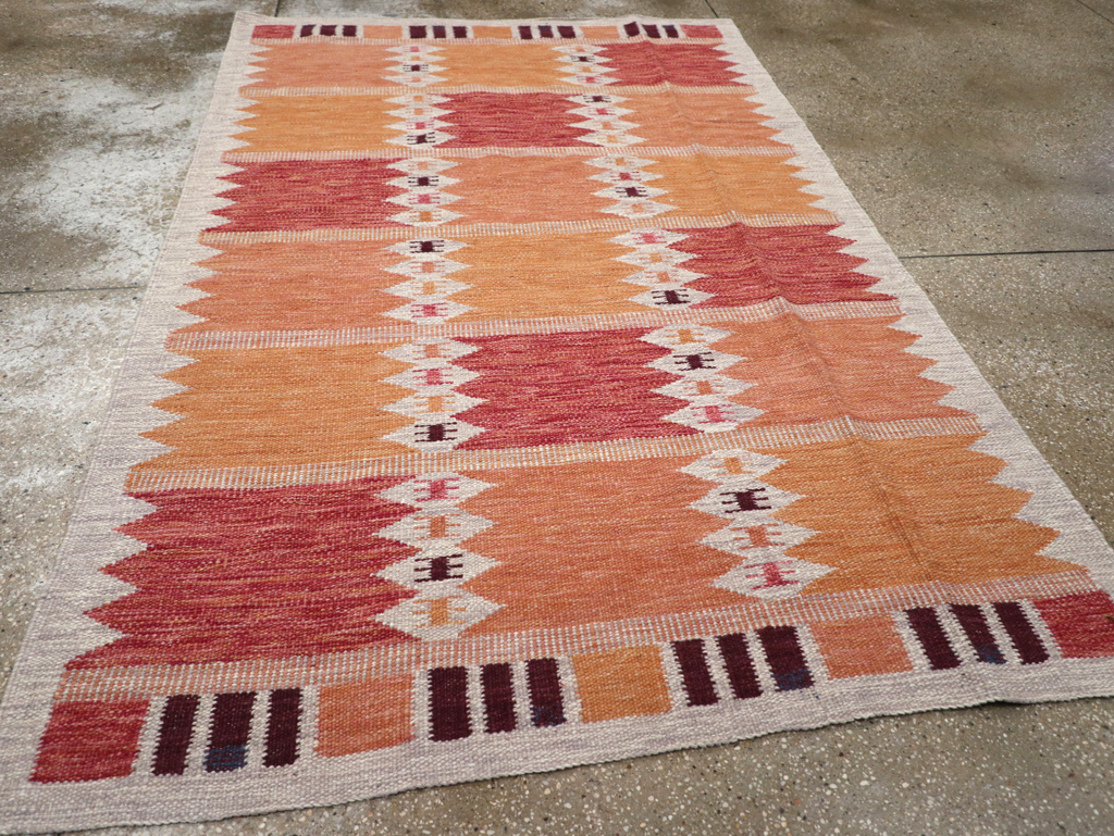 Swedish Inspired Contemporary Turkish Flatweave Accent Rug, No.32201 - Gsblank
