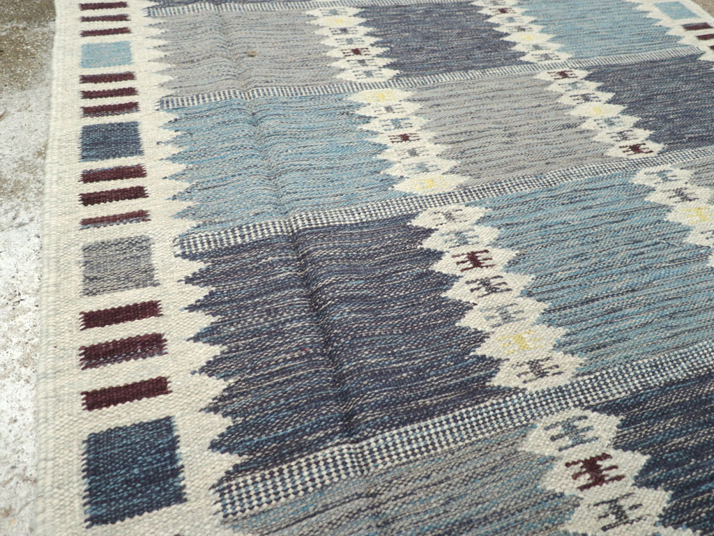 Swedish Inspired Modern Turkish Flatweave Accent Rug, No.32204 - Gsblank