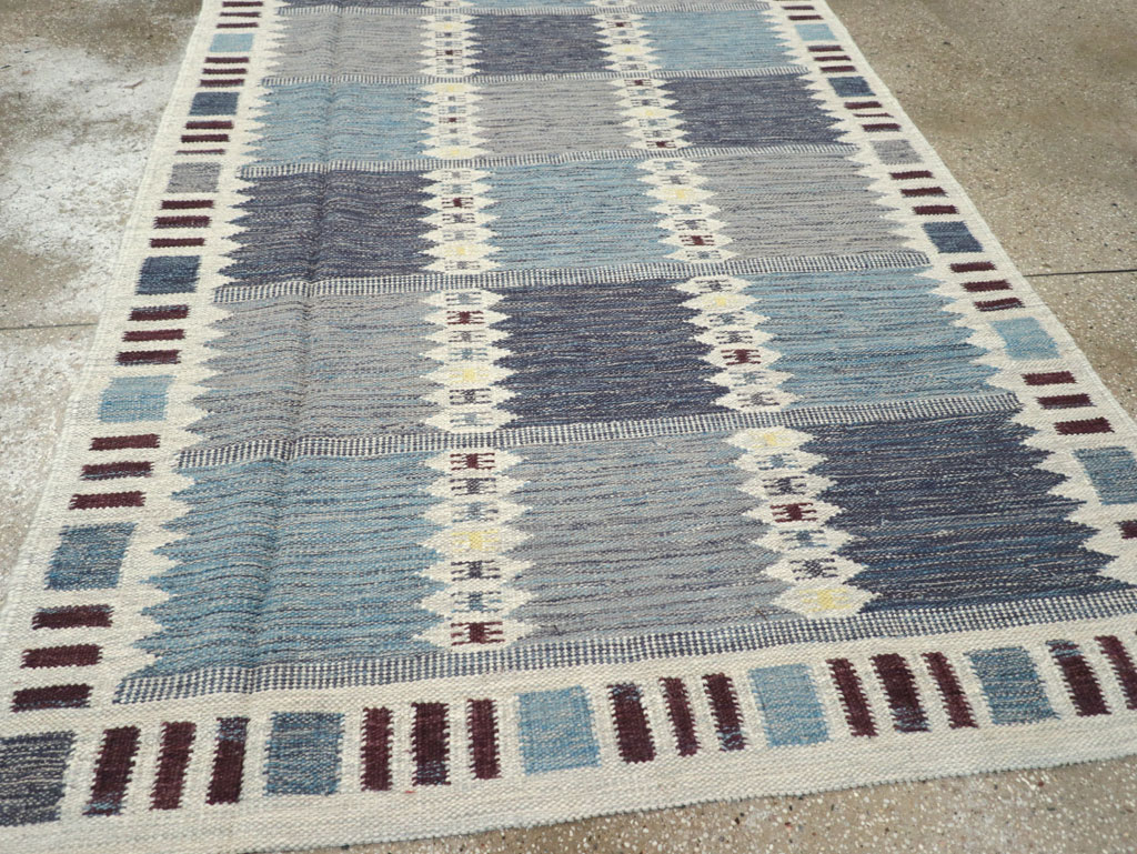 Swedish Inspired Modern Turkish Flatweave Accent Rug, No.32204 - Gsblank