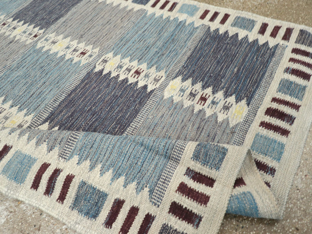 Swedish Inspired Modern Turkish Flatweave Accent Rug, No.32204 - Gsblank