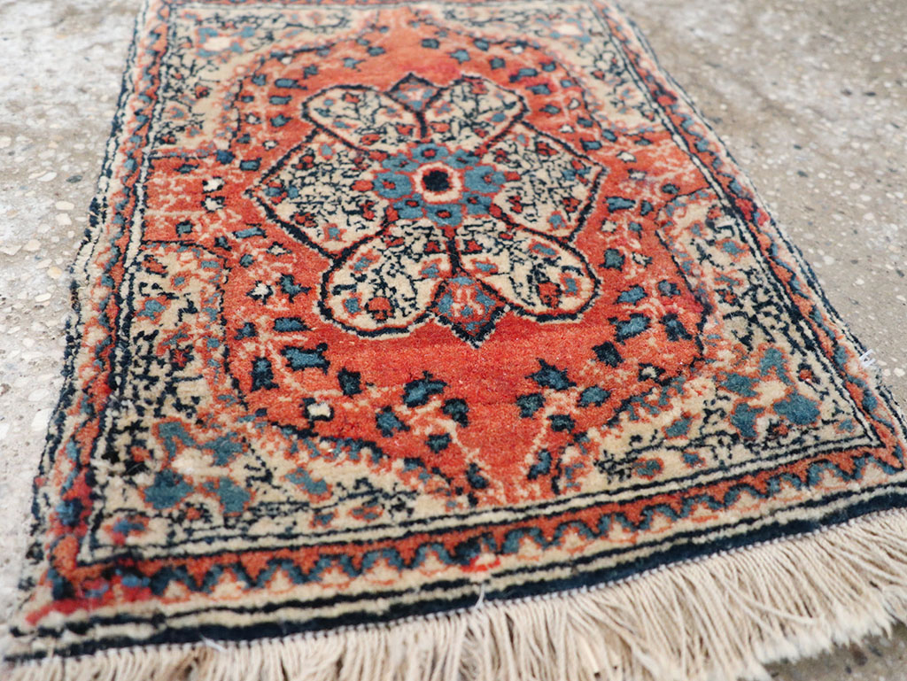 Antique Persian Tabriz Throw Rug, No.32209 - Gsblank
