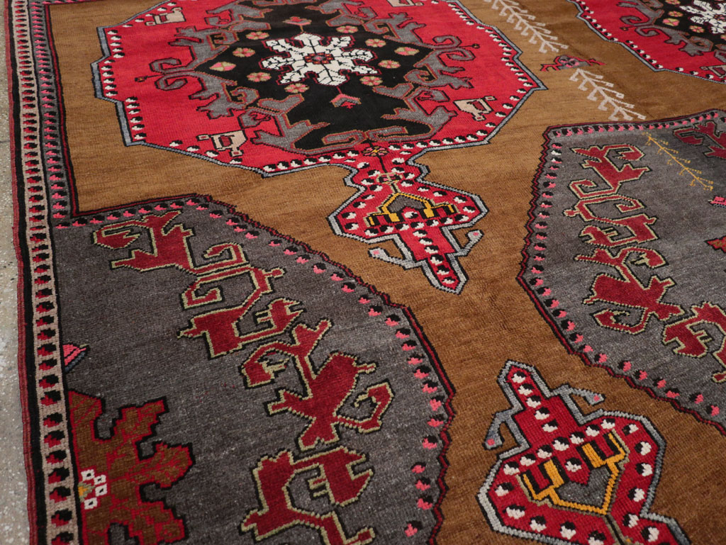 Vintage Turkish Anatolian Room Size Carpet, No.32224 - Gsblank