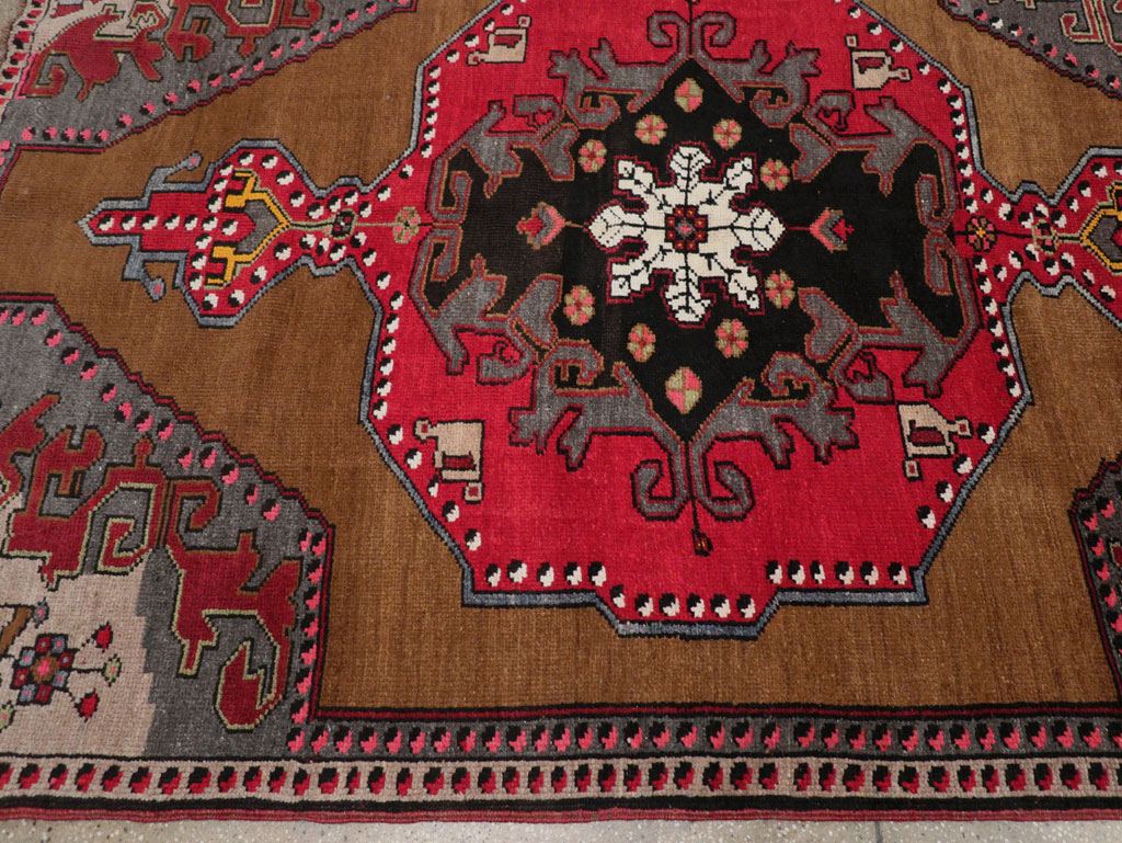 Vintage Turkish Anatolian Room Size Carpet, No.32224 - Gsblank
