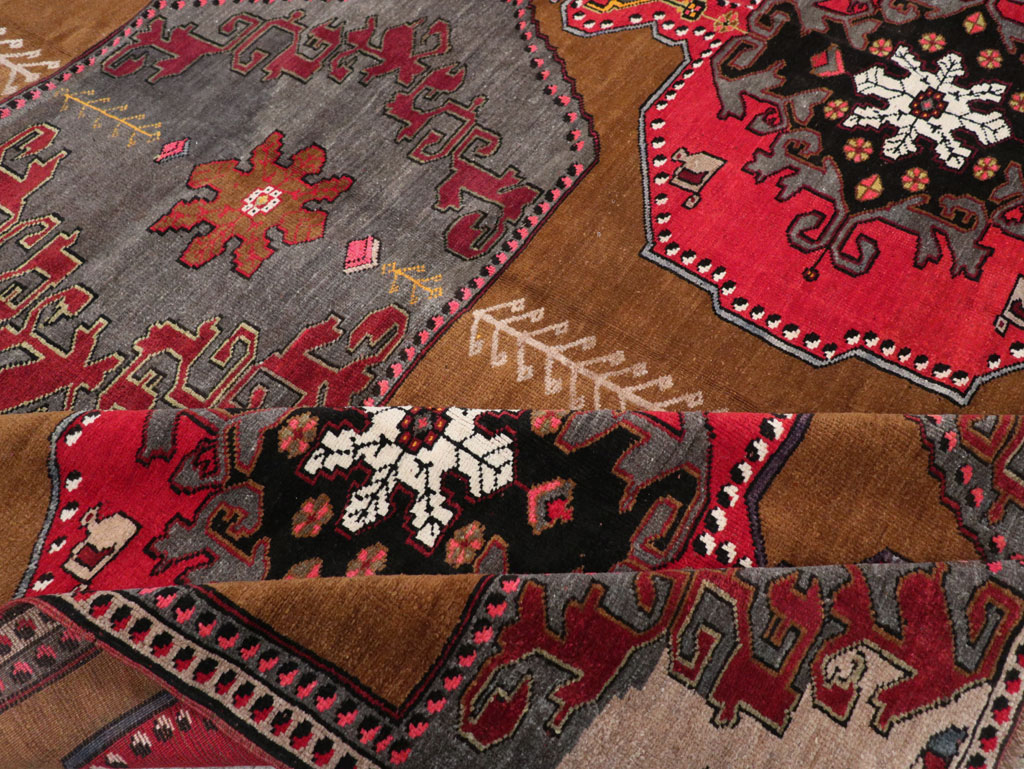 Vintage Turkish Anatolian Room Size Carpet, No.32224 - Gsblank
