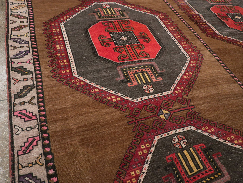 Vintage Turkish Tribal Room Size Carpet, No.32226 - Gsblank