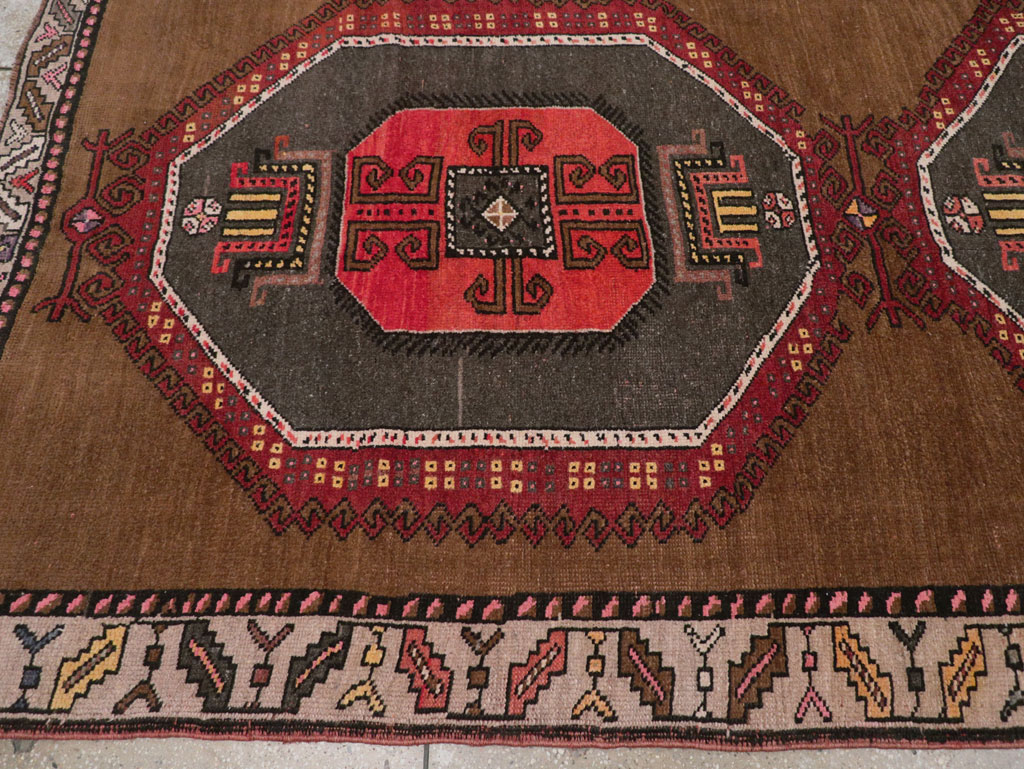 Vintage Turkish Tribal Room Size Carpet, No.32226 - Gsblank