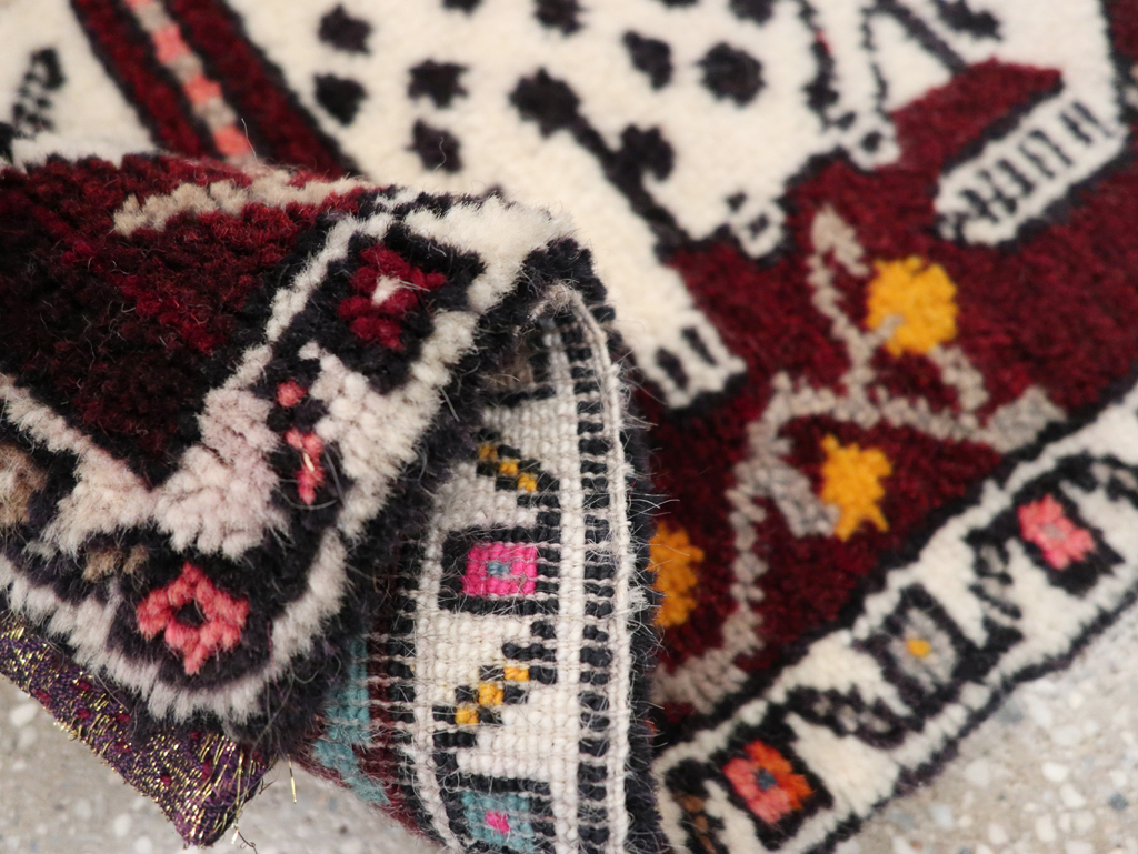 Vintage Anatolian Pictorial Rug, No.32242 - Gsblank