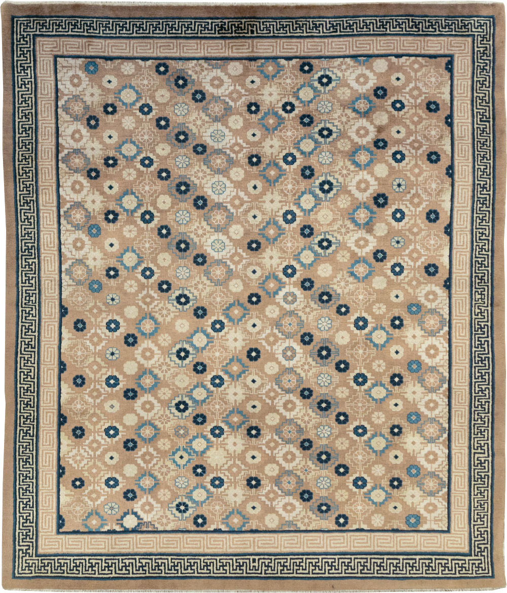 Vintage Chinese Peking Small Room Size Carpet, No.32257 - Gsblank
