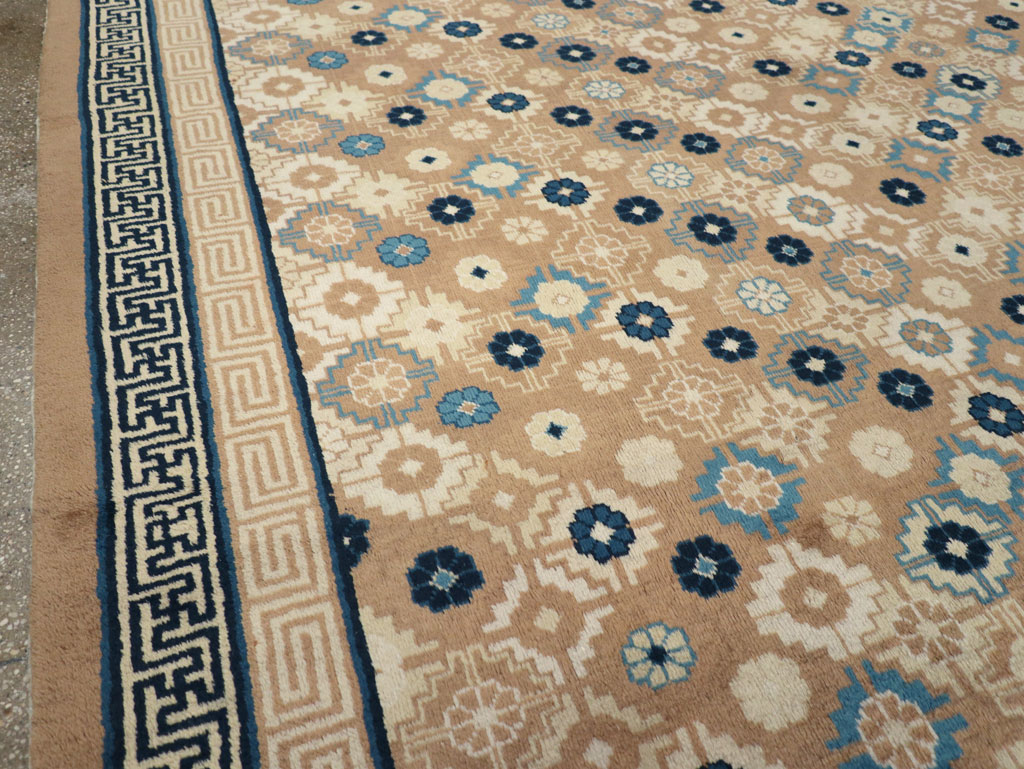 Vintage Chinese Peking Small Room Size Carpet, No.32257 - Gsblank