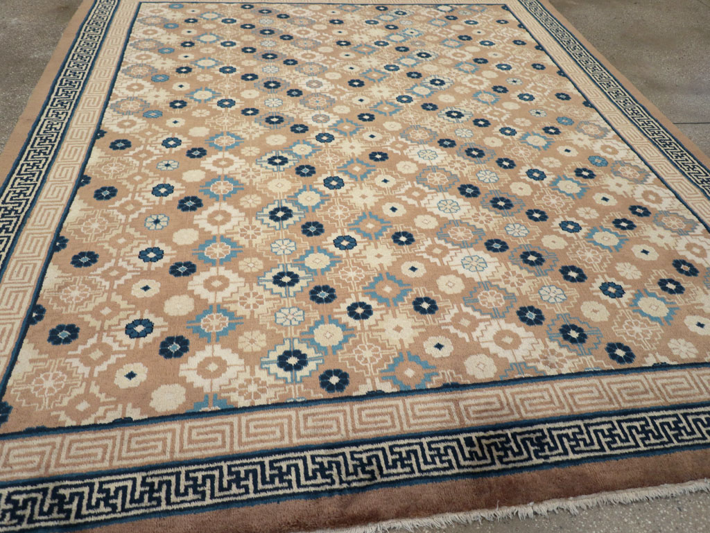 Vintage Chinese Peking Small Room Size Carpet, No.32257 - Gsblank