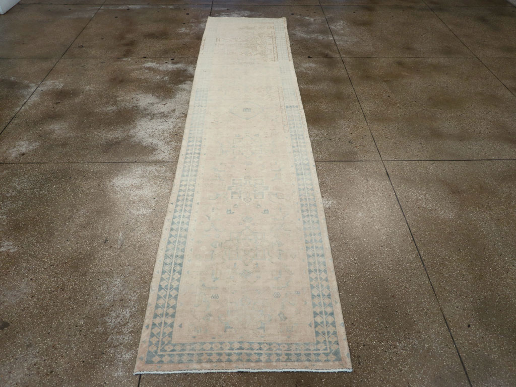 Vintage Persian Heriz Runner, No.32274 - Gsblank