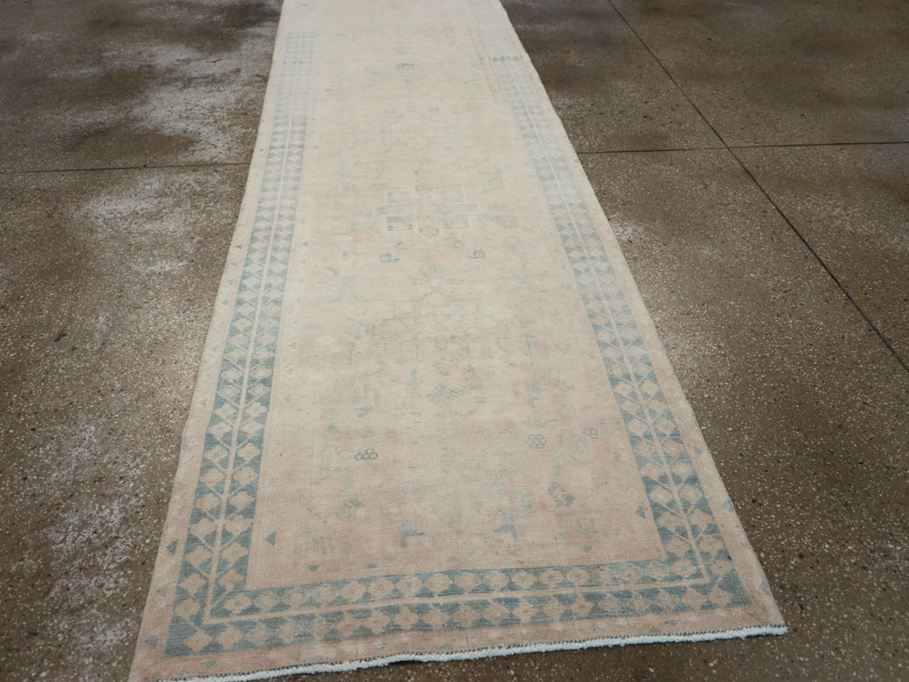 Vintage Persian Heriz Runner, No.32274 - Gsblank