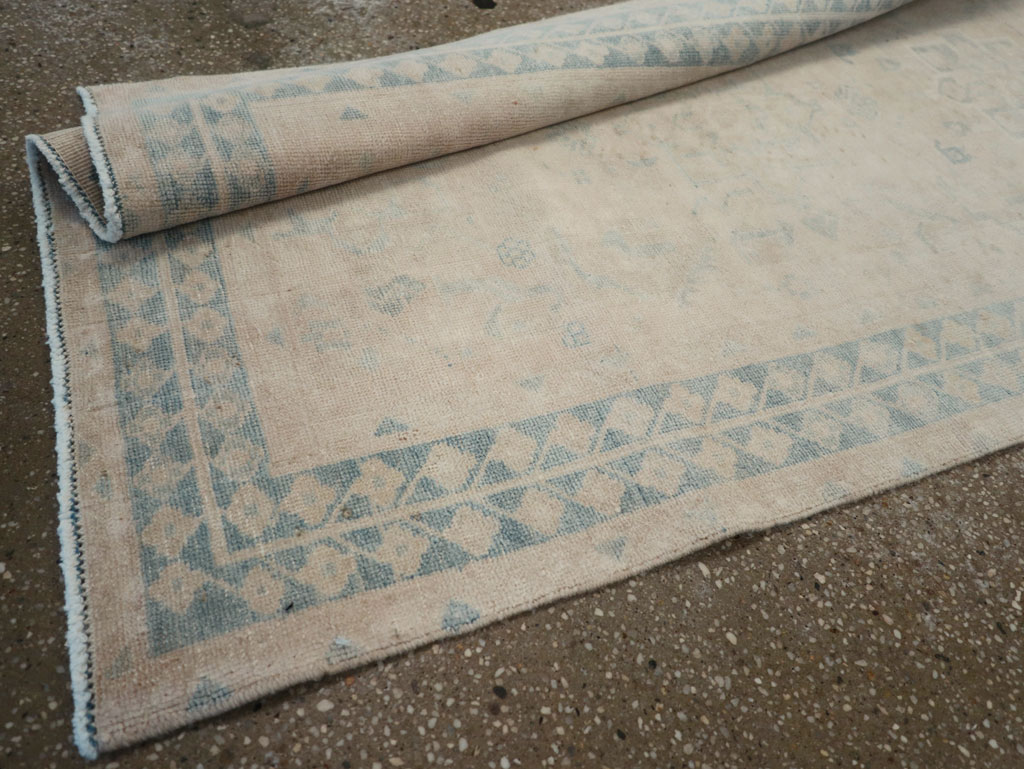 Vintage Persian Heriz Runner, No.32274 - Gsblank