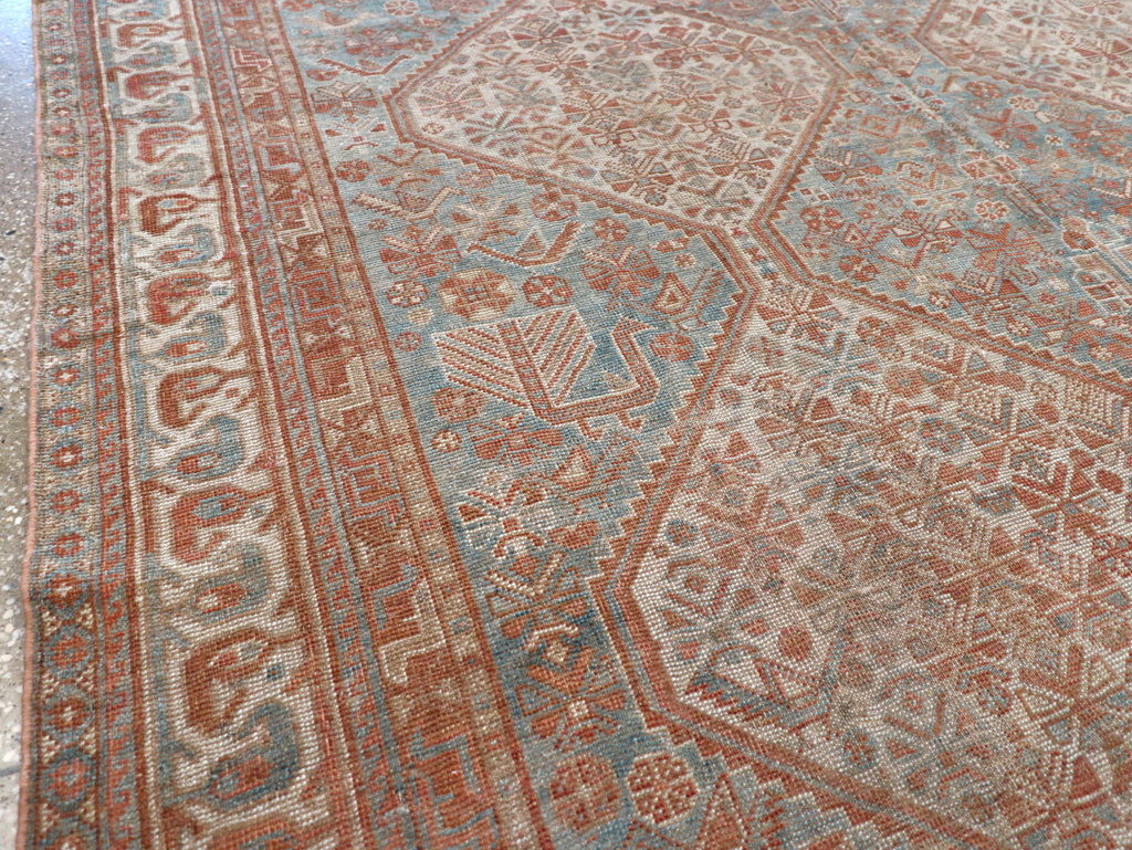 Antique Persian Shiraz Accent Carpet, No.32278 - Gsblank