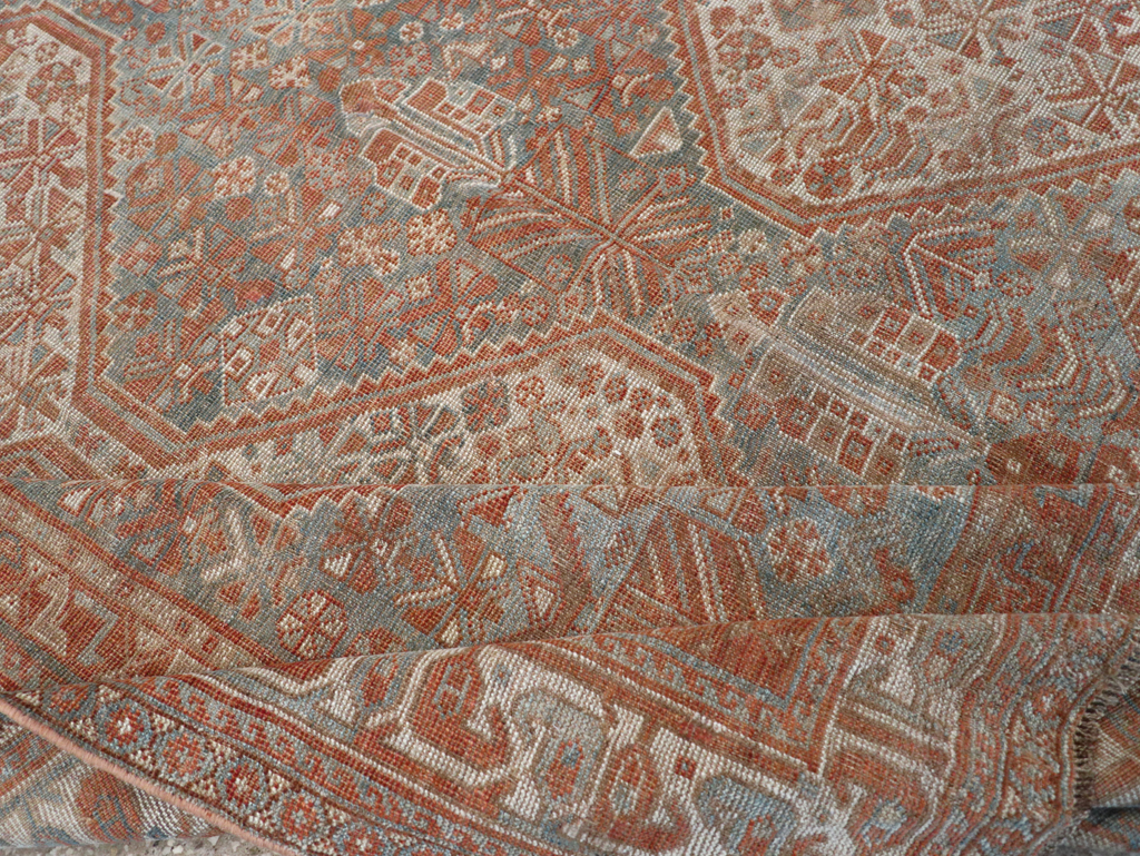 Antique Persian Shiraz Accent Carpet, No.32278 - Gsblank