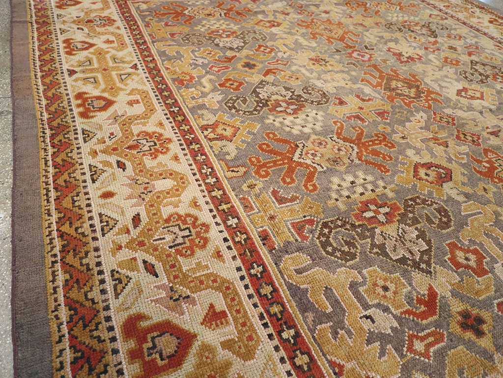 Vintage Irish Donegal Room Size Carpet, No.32312 - Gsblank