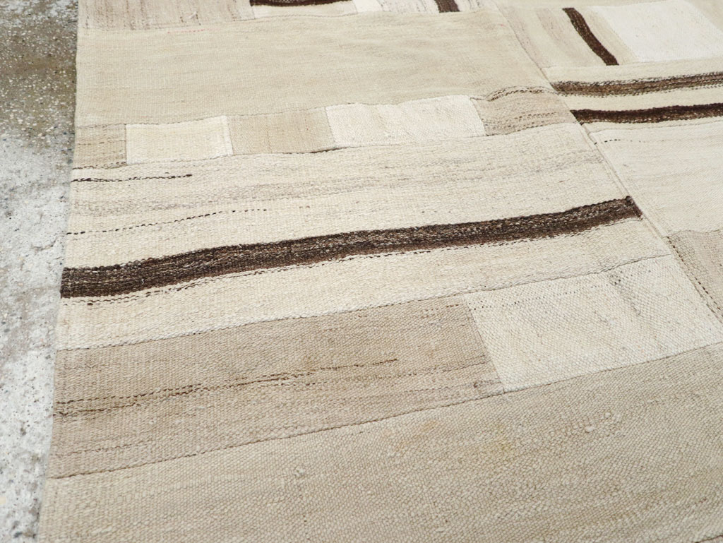 Modern Turkish Flatweave Accent Rug, No.32315 - Gsblank