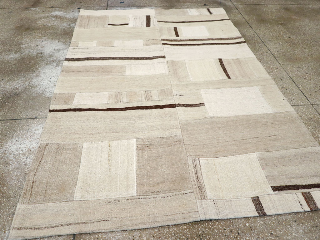 Modern Turkish Flatweave Accent Rug, No.32315 - Gsblank